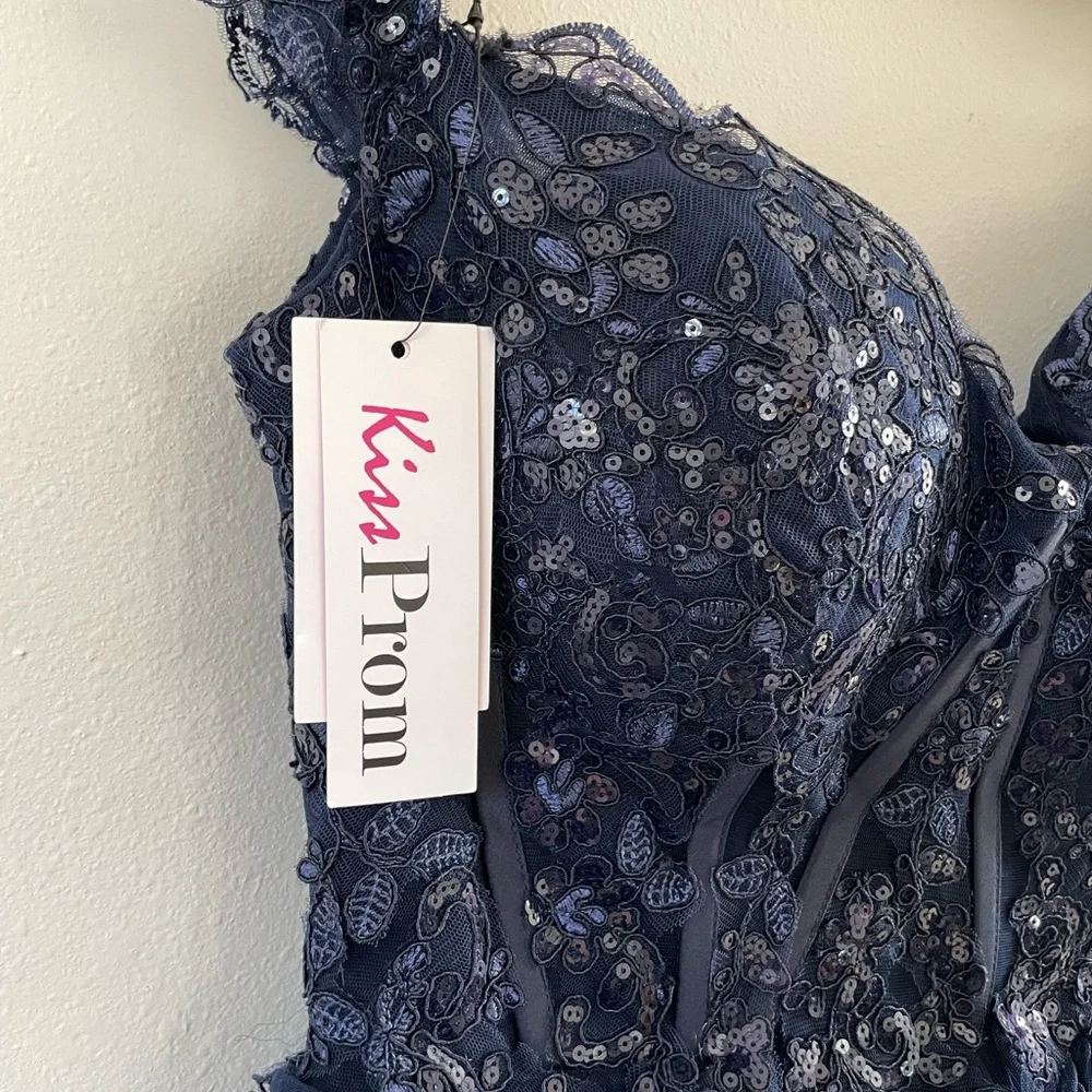 Kiss Prom/Hoco Dress in Navy Blue, Size 12 - Picture 4 of 9